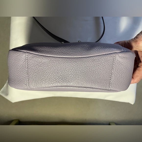 NWT MICHAEL MICHAEL KORS HALLIE. LILAC MD Messenger Leather - Picture 3 of 10